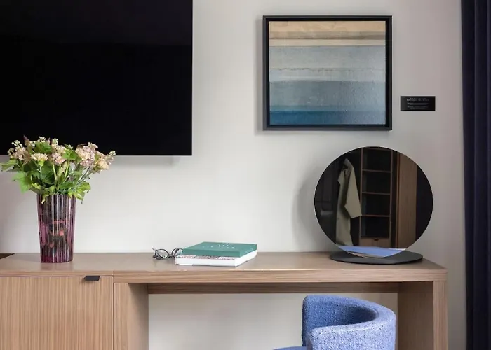 Apartment Mondrian